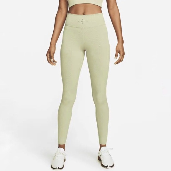 Nike Women's One Luxe Ribbed Leggings - Picture 1 of 8